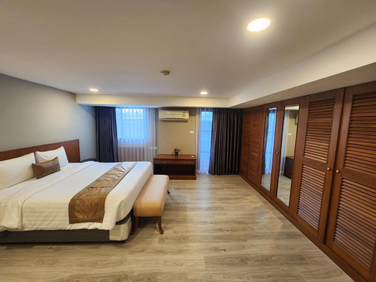 Апартаменты United Tower Thonglor By Aspira Бангкок Экстерьер фото
